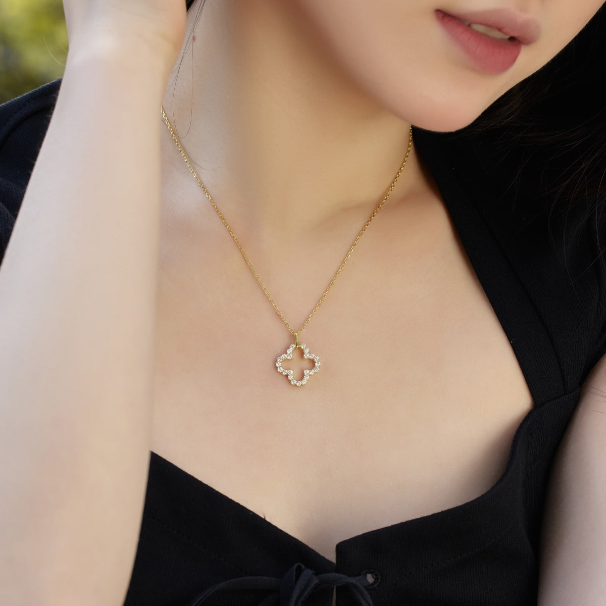 [baslovejewels]Four-Leaf Clover Hollow Design Exquisite Necklace