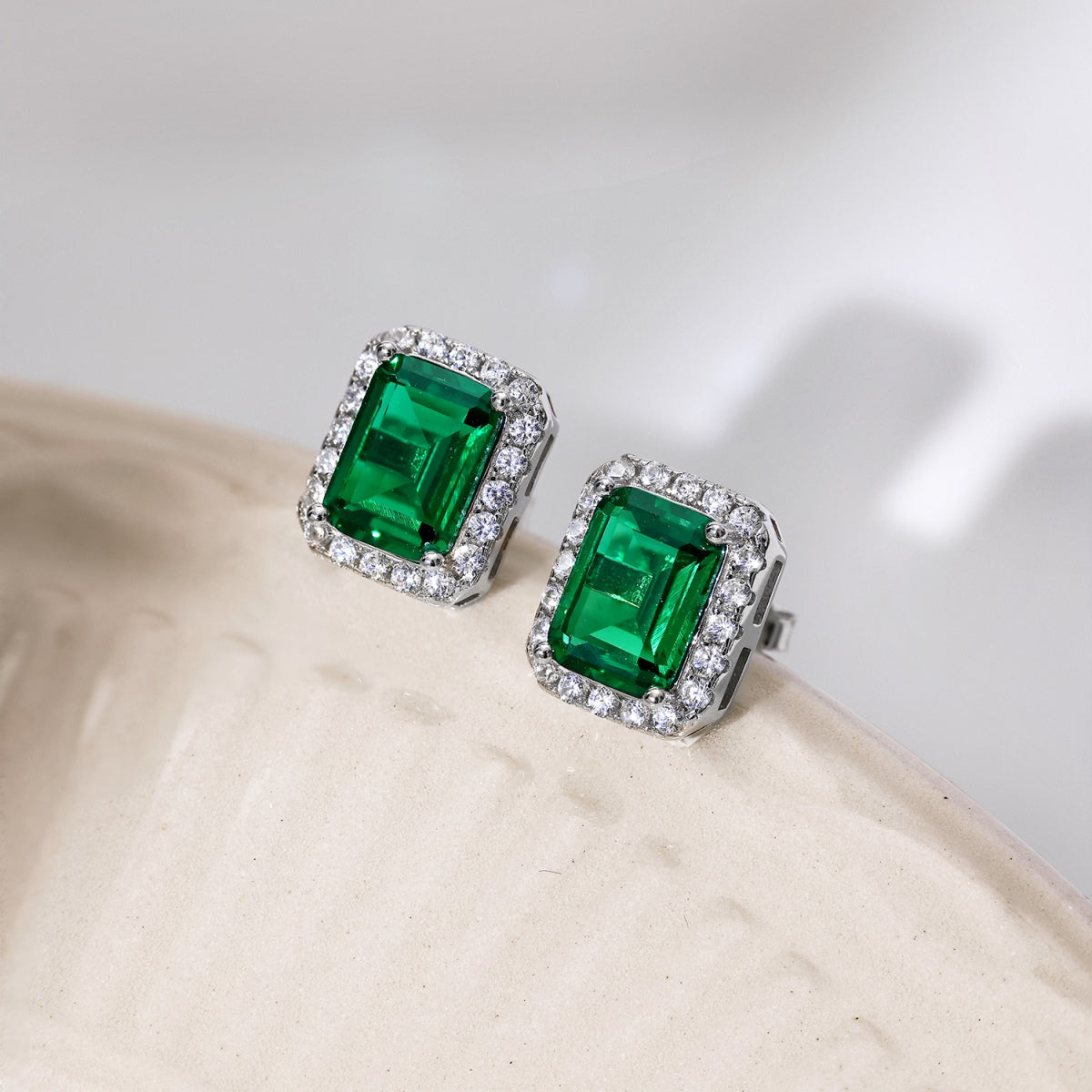 [baslovejewels]Luxurious Dainty Emerald Cut Banquet Earrings