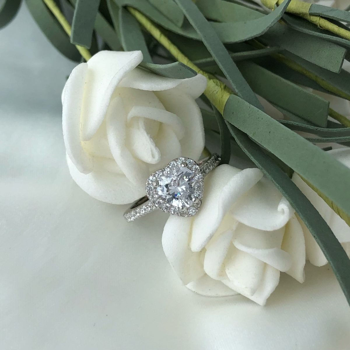 [baslovejewels]Eternity Splashy Romantic Heart Shape Lover Ring