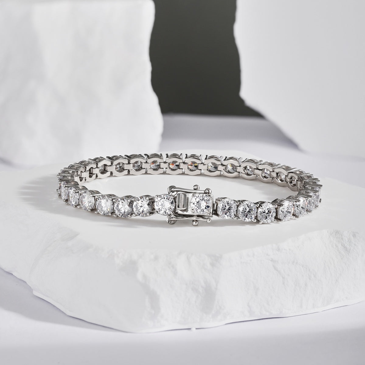 [baslovejewels]Ornate Sparkling Round Cut Wedding Bracelet