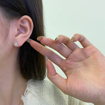 [baslovejewels]Stylish Shiny Rectangular Center Stone Stud Earrings