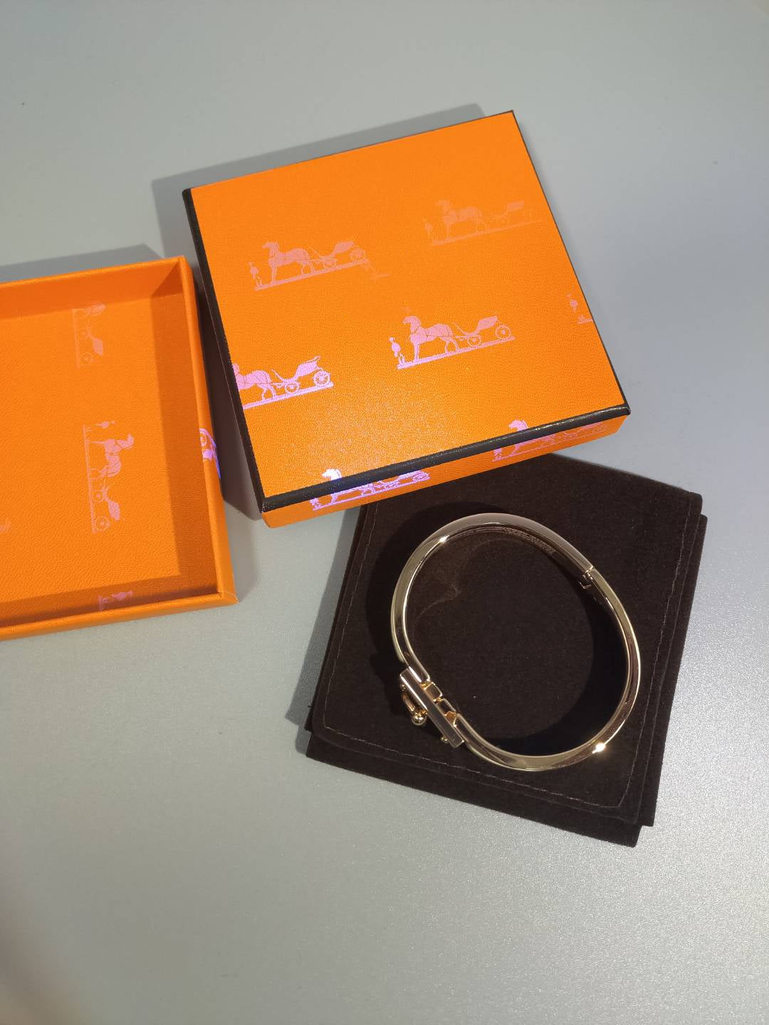 [baslovejewels]H ORANGE BRACELET