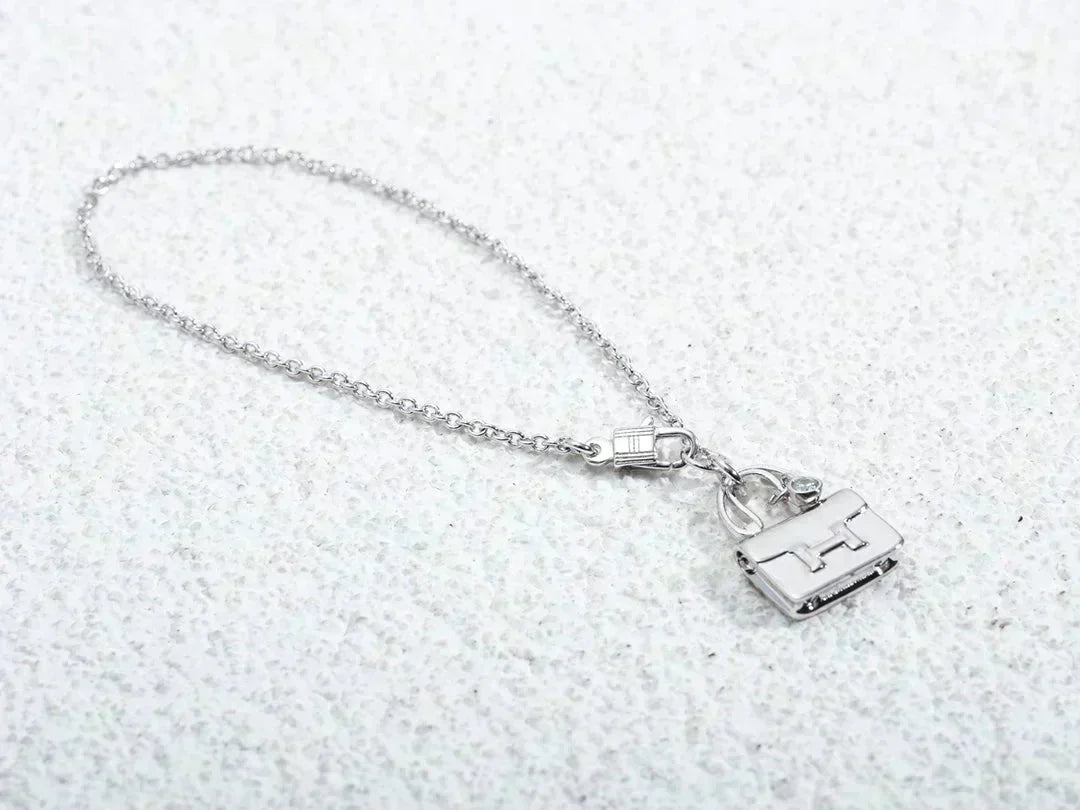 [baslovejewels]AMULETTE PEDANT SILVER NECKLACE