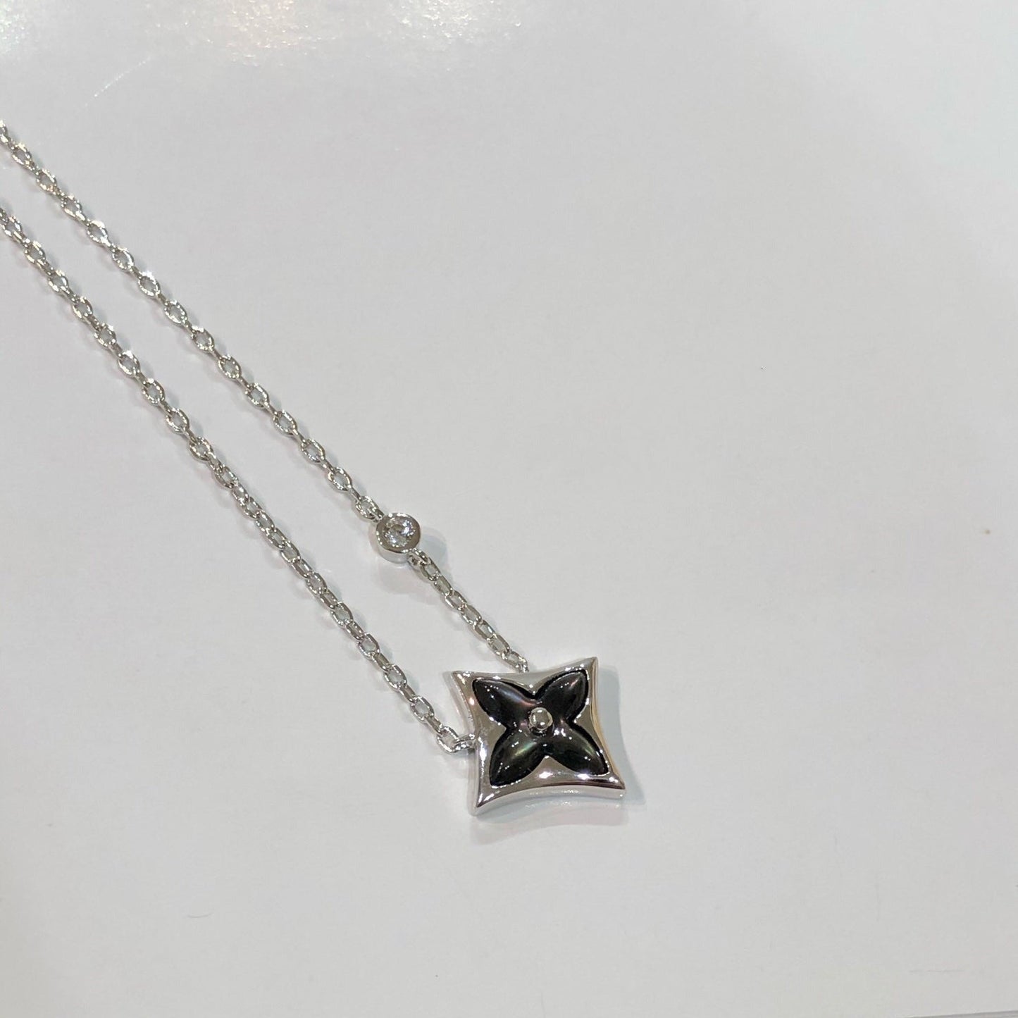 [baslovejewels]STAR BLACK MOP NECKLACE