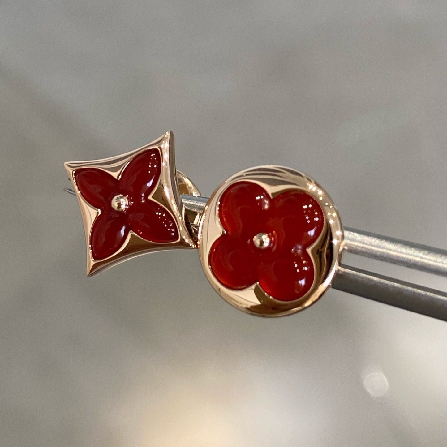 [baslovejewels]STAR AND SUN PINK GOLD CARNELIAN STUD EARRINGS