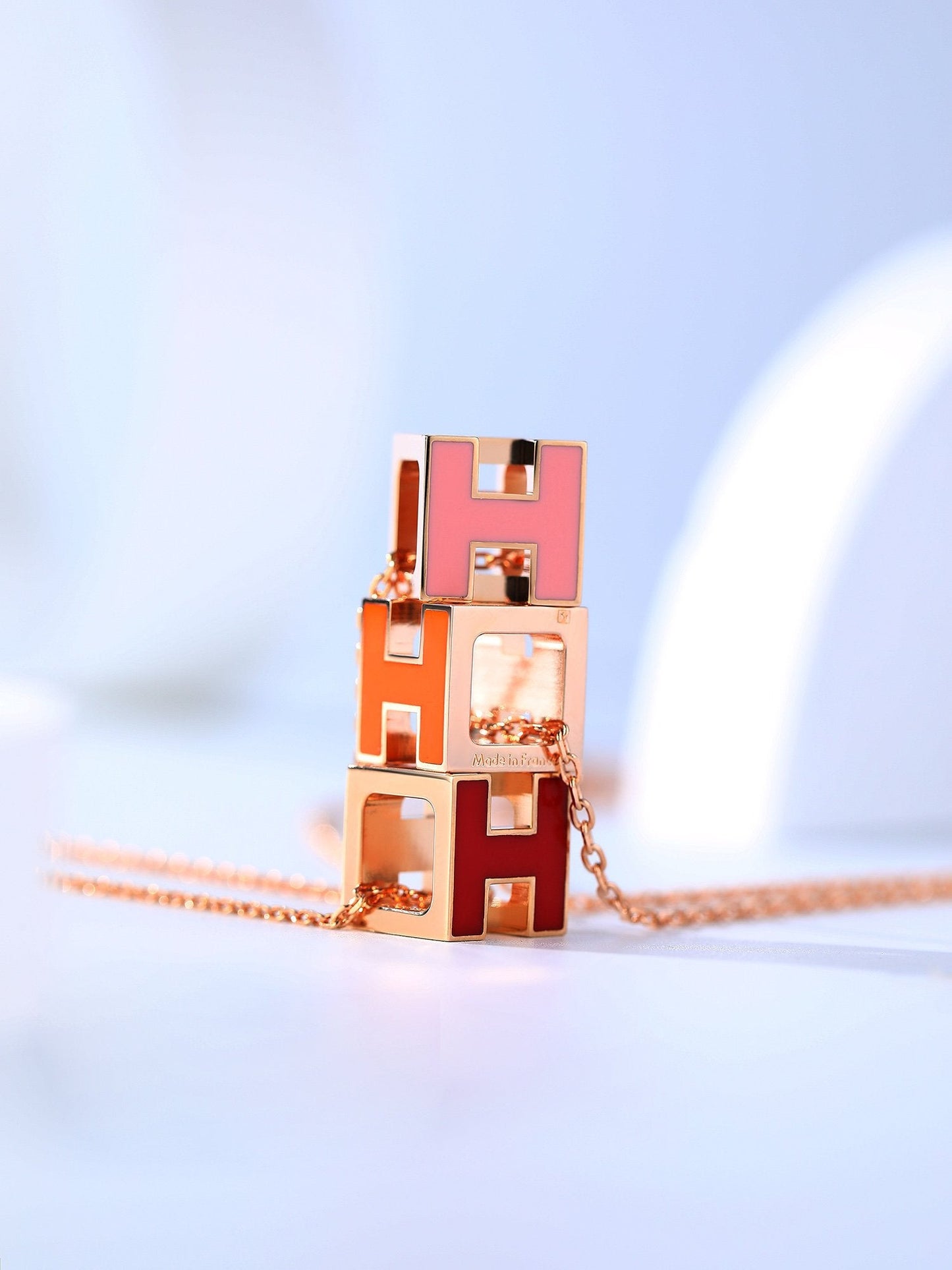 [baslovejewels]H CAGE PINK GOLD NECKLACE