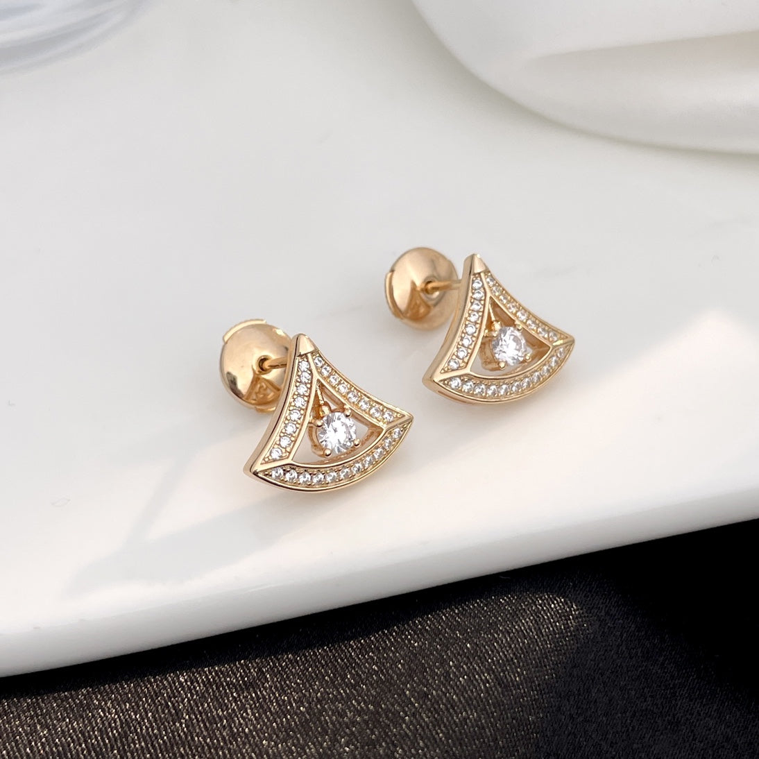 [baslovejewels]DREAM MINI DIAMOND STUD EARRINGS