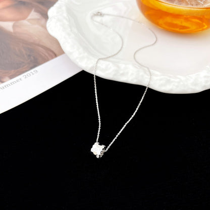 [baslovejewels]BEE MINI PEDANT DIAMOND NECKLACE