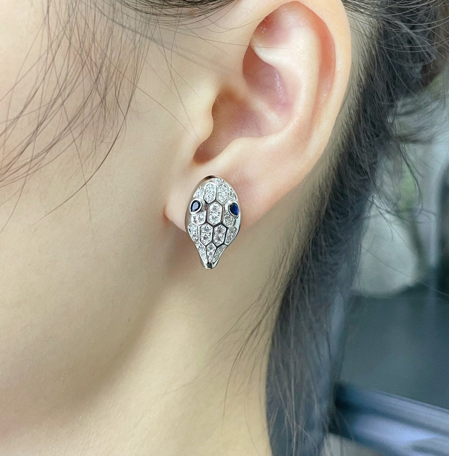 [baslovejewels]SERPENT DIAMOND STUD EARRINGS