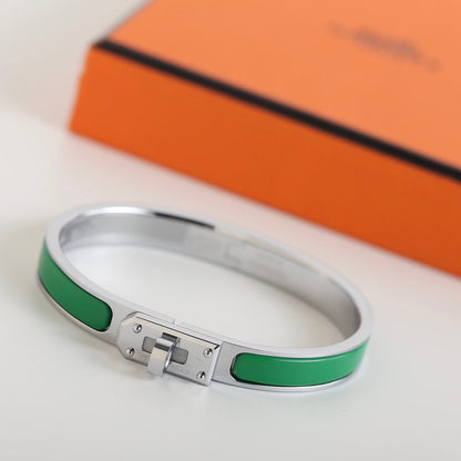 [baslovejewels]HM KELLY GREEN BRACELET