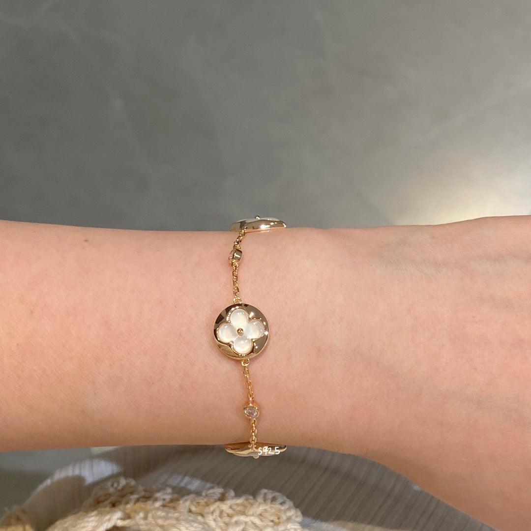 [baslovejewels]STAR AND SUN 4 MOTIF WHITE MOP PINK GOLD BRACELET
