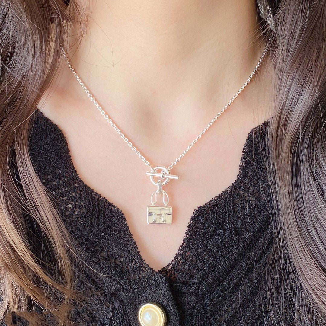 [baslovejewels]CONSTANCE PEDANT SILVER NECKLACE