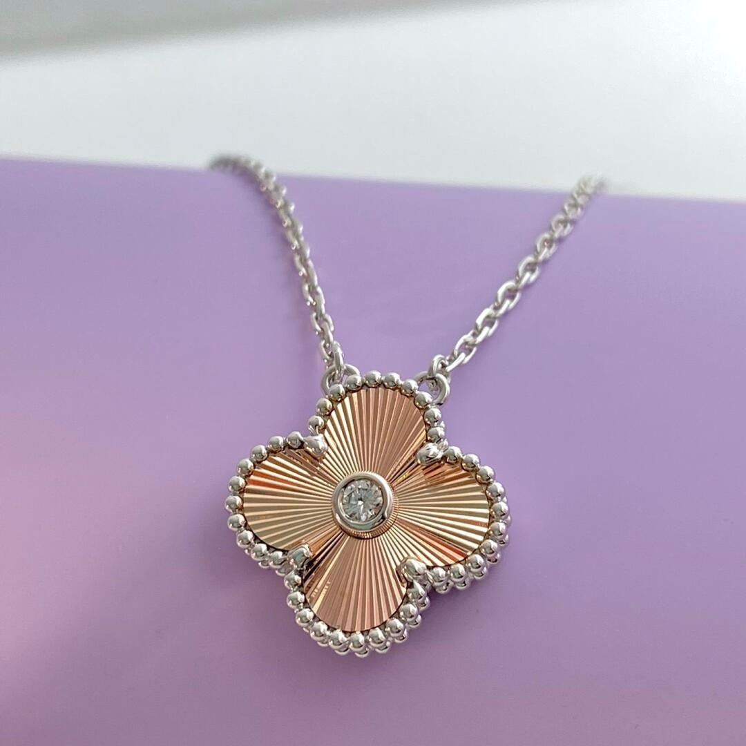 [basloveJW]CLOVER 15MM DIAMOND LASER NECKLACE- CHRISTMAS 2024 SPECIAL EDITION