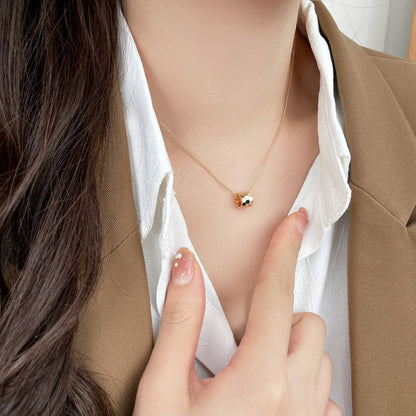 [baslovejewels]BEE MINI PEDANT DIAMOND NECKLACE