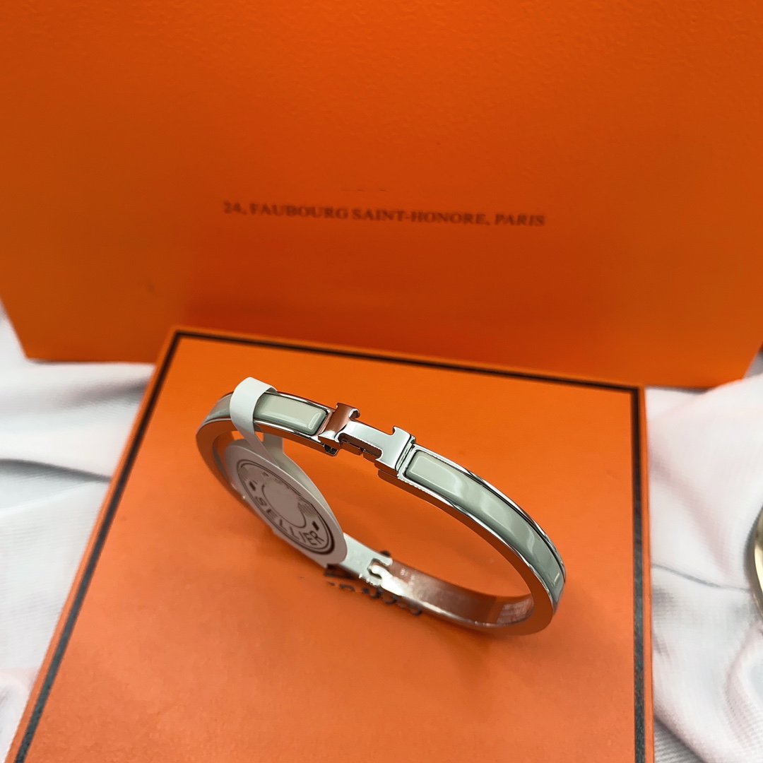 [baslovejewels]CLASSIC HM CLIC GREEN 8MM ENAMEL BRACELET